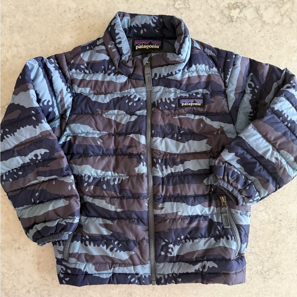 Patagonia Kids' Patterned Blue and Black Puffer Jacket